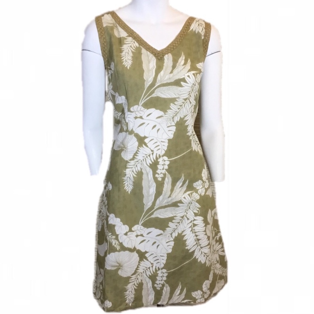 Hawaiian print green & cream dress EUC